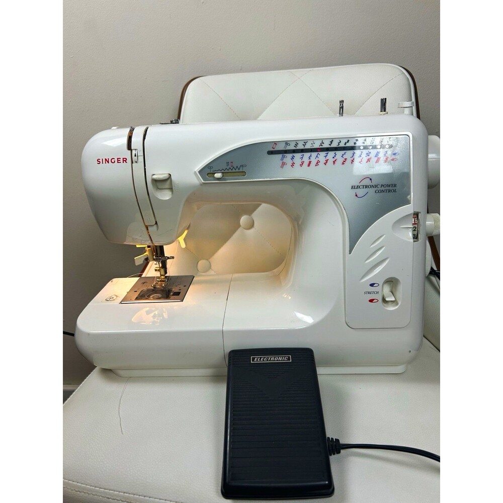 SINGER 2662 Electronic Protege Sewing Machine & Foot Pedal 70 Stitch Types Craft